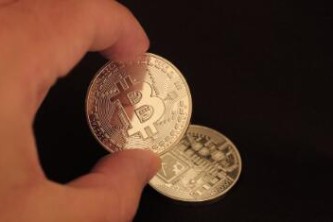 btc2024 最高哪一年_比特币能套现金吗